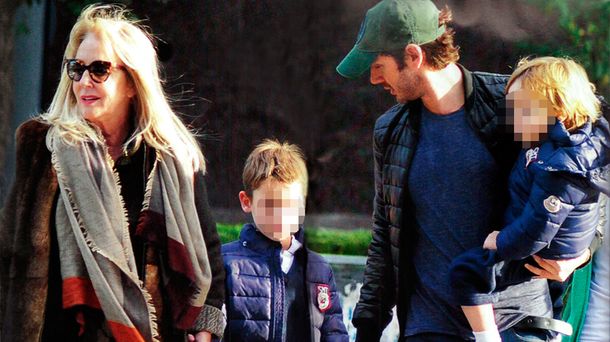 La visita de la madre de Benjamín Vicuña: paseo con sus nietos y halagos a la China Suárez