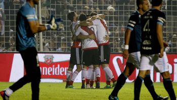 River le ganó a Atlético Tucumán y le mete presión a Boca River le ganó a Atlético Tucumán y le mete presión a Boca