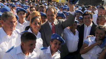 scioli: quiero que vivan sin miedo a lo largo y ancho de la provincia scioli: quiero que vivan sin miedo a lo largo y ancho de la provincia
