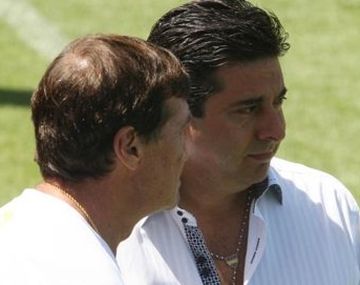 Angelici aseguró la continuidad de Falcioni luego de la final