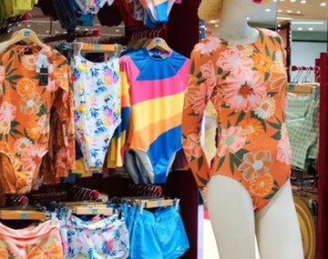 Los supermercados con promociones en trajes de baño-