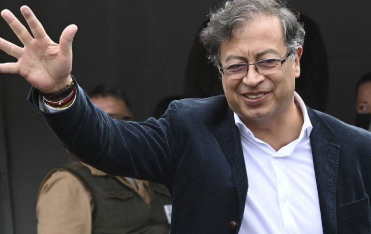 Tras las agresiones de Milei, Petro ordenó la expulsión de diplomáticos de la embajada de Argentina en Colombia