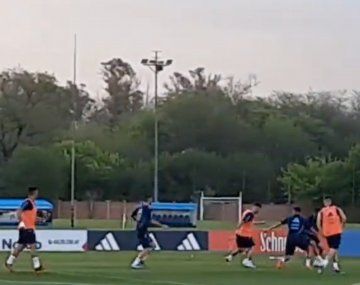El golazo de Lionel Messi en la práctica de la Selección Argentina