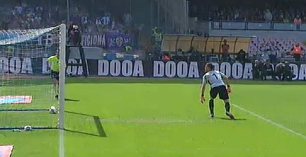 El insólito gol que no le cobraron a Gonzalo Higuaín en Italia