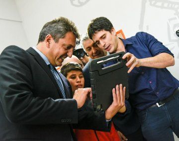 Massa: Cuando invertimos en educación