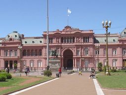 La Nación pide revocar el fallo de Cámara en la causa Clarín