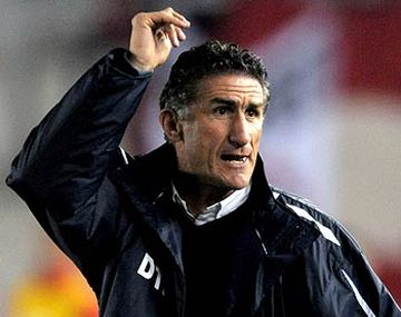 Bauza lamentó los errores del equipo en la caída ante Olimpo en Bahía Blanca
