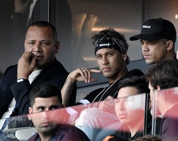 El brasileño espera por su debut