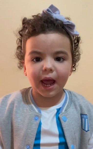 El tierno top five de cánticos de Racing de una pequeña hincha de la Academia