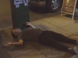 video: de una pina, patovica dejo inconsciente a un joven video: de una pina, patovica dejo inconsciente a un joven