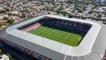 fue idolo en lanus, jugo en espana y hoy atiende su propia jugueteria en uruguay fue idolo en lanus, jugo en espana y hoy atiende su propia jugueteria en uruguay