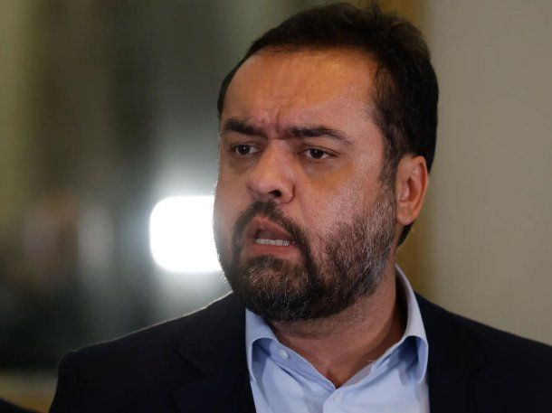 Quién es Cláudio Castro, el gobernador bolsonarista que ordenó el operativo contra Comando Vermelho en Río de Janeiro Quién es Cláudio Castro, el gobernador bolsonarista que ordenó el operativo contra Comando Vermelho en Río de Janeiro