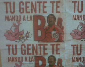 Los hinchas de Boca recibieron a los de River con afiches