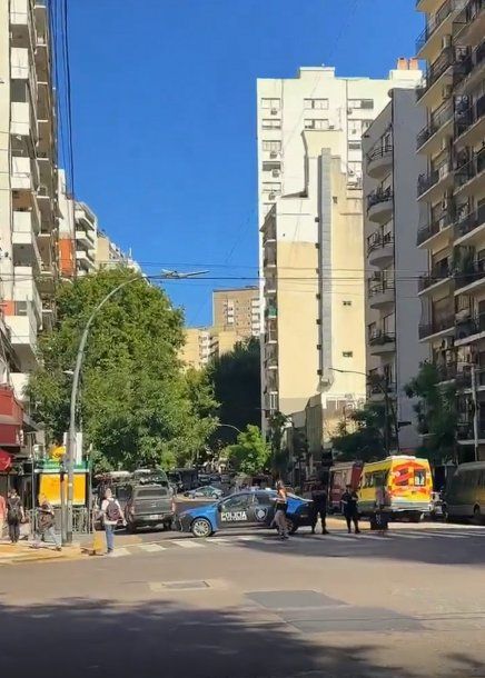 Lanús: encontraron muerto al hombre que se había atrincherado en su casa