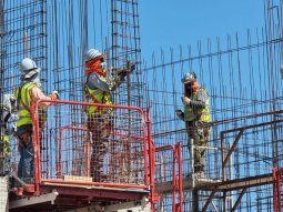 la construccion se derrumbo otro 4,1% mensual y marco su peor registro en mas de un ano la construccion se derrumbo otro 4,1% mensual y marco su peor registro en mas de un ano