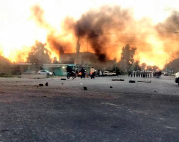 Otra vez incidentes con integrantes de la Uocra: se enfrentaron con la policía