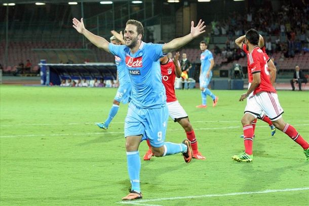 El Nápoli de Higuaín apenas igualó y no pudo acercarse a la punta