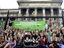 El Gobierno partirá en dos la Plaza del Congreso por las marchas del aborto