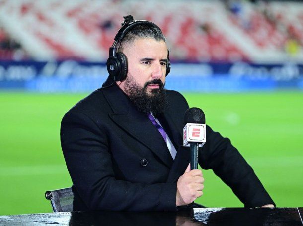 Dio la cara: el descargo de Álvaro Morales tras la histórica derrota de México