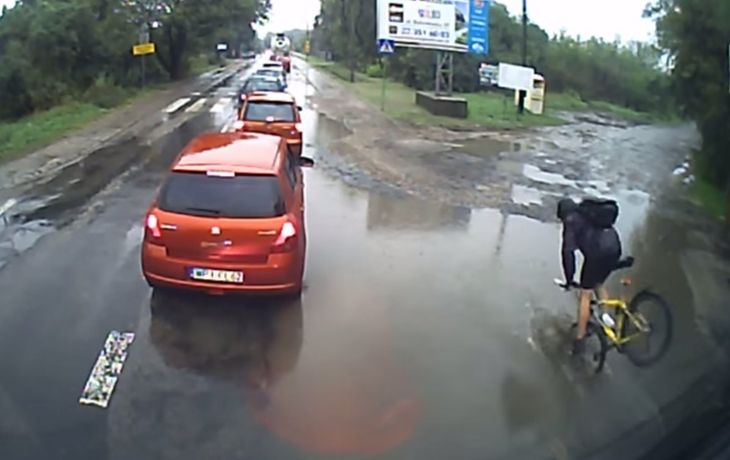 ¿Por qué no deberías andar en bicicleta cuando llovió mucho?