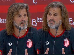 la ironia de insua tras la derrota de barracas: ¿nadie va a preguntar por el arbitraje? la ironia de insua tras la derrota de barracas: ¿nadie va a preguntar por el arbitraje?