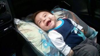 leon tiene solo 1 ano, padece una rara enfermedad y necesita ayuda leon tiene solo 1 ano, padece una rara enfermedad y necesita ayuda