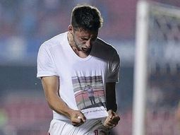 el emocionante festejo que calleri le dedico a su amigo fallecido el emocionante festejo que calleri le dedico a su amigo fallecido