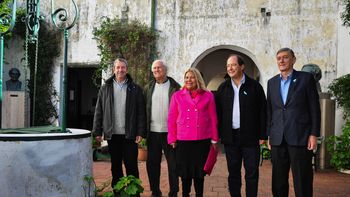 por la unidad, faunen firmo el acuerdo de san nicolas por la unidad, faunen firmo el acuerdo de san nicolas