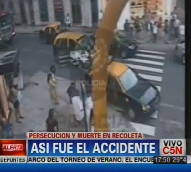 Así fue el choque en el que murieron dos motochorros en Recoleta