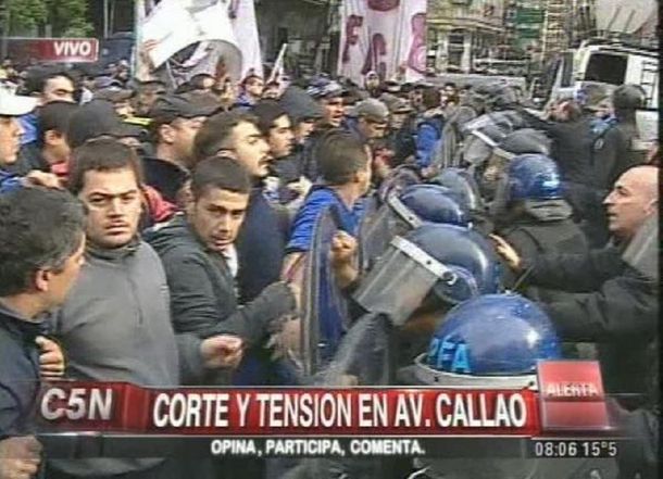 Incidentes en un corte de los trabajadores de Donnelley en Recoleta