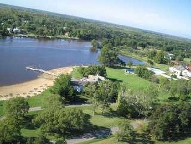 Volvieron de vacaciones y se encontraron con su casa de country vacía