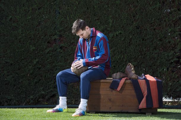 Lionel Messi se vistió a la antigua para celebrar su nuevo récord