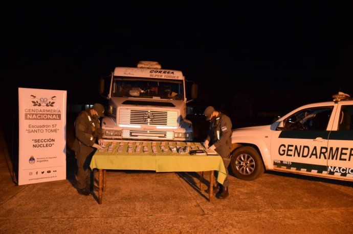 Corrientes: Detienen a un transportista que quiso pasar 29 toneladas de soja de contrabando