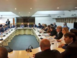 el gobierno convoco a gobernadores del pj por reclamo de coparticipacion el gobierno convoco a gobernadores del pj por reclamo de coparticipacion