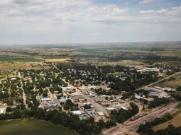 Un pueblo de 800 habitantes busca vecinos: ofrece terrenos gratis, servicios instalados y ayuda económica. Un pueblo de 800 habitantes busca vecinos: ofrece terrenos gratis, servicios instalados y ayuda económica.