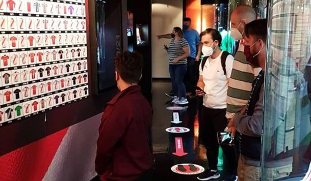 River reabrió el Museo y chicaneó a Boca: Mantené la distancia