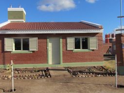Ministerio de Planificación y Cáritas finalizaron 100 viviendas en Villa Dolores