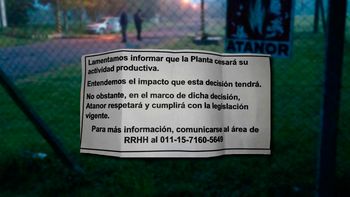 Este es el cartel con el que se encontraron los trabajadores Este es el cartel con el que se encontraron los trabajadores