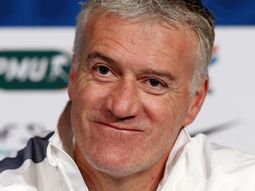 francia, un moulin rouge: el dt de la seleccion denuncia a un idolo galo francia, un moulin rouge: el dt de la seleccion denuncia a un idolo galo