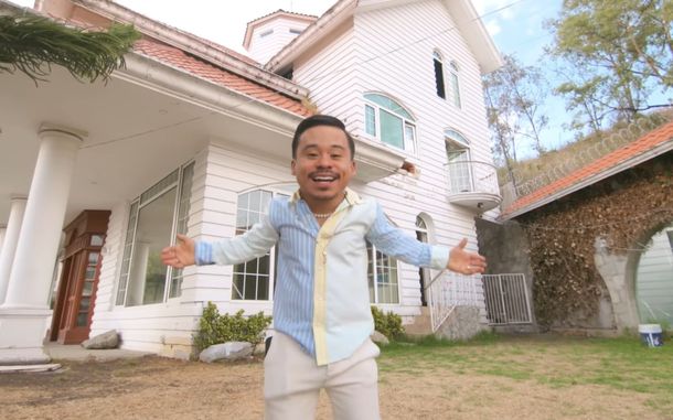 Así es la mansión de Abelito en CDMX: estilo gótico