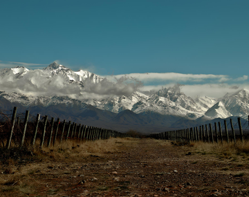 Vacaciones en Mendoza: el pueblo oculto entre viñedos y montañas que enamora con sus paisajes