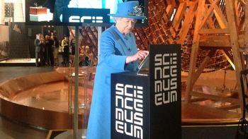 la reina elizabeth ii se une a twitter la reina elizabeth ii se une a twitter