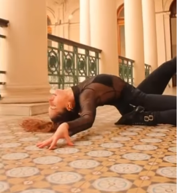 Bailarinas y universitarios armaron un video para pedir la libertad de Cristina Kichner