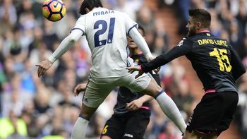 El gran cabezazo de Morata ante el Espanyol El gran cabezazo de Morata ante el Espanyol