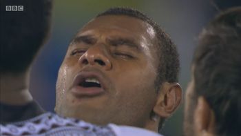 video: mira el emocionante canto de los jugadores de fiji despues de llevarse su primera medalla