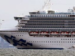 Mejora el argentino con coronavirus y no presentan síntomas los 7 en cuarentena