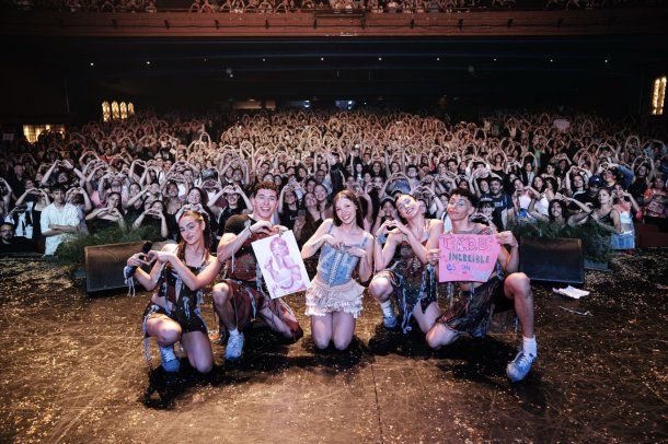 Yami Safdie cerró su exitosa gira en un Teatro Ópera colmado