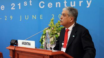 el gobierno intimo a movistar a restituir el servicio movil el gobierno intimo a movistar a restituir el servicio movil