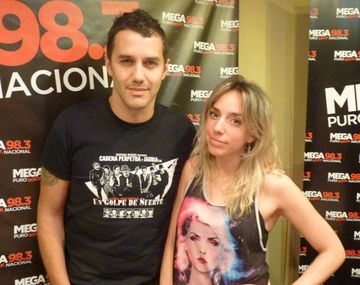 Ciro hace regalos a escuelas y cárceles