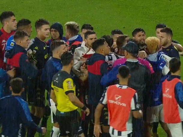 Patea el penal y se termina: el insólito final entre Talleres y Unión